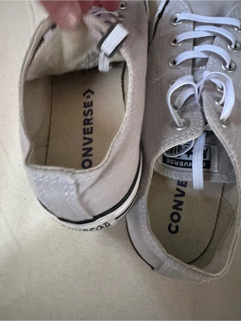 Converse few scuffs